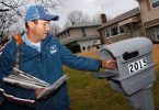 how much do mailmen make